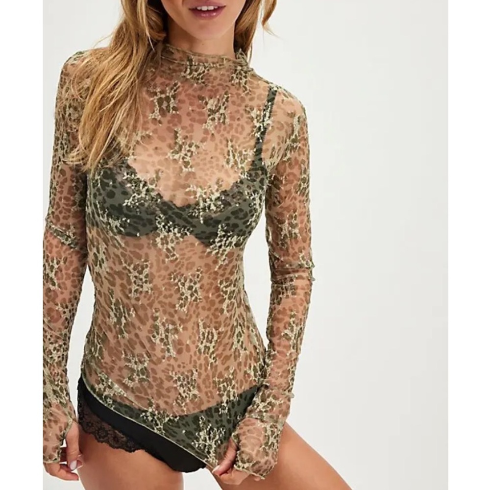 NWOT Lady Lux printed top by Intimately Free People in size Small